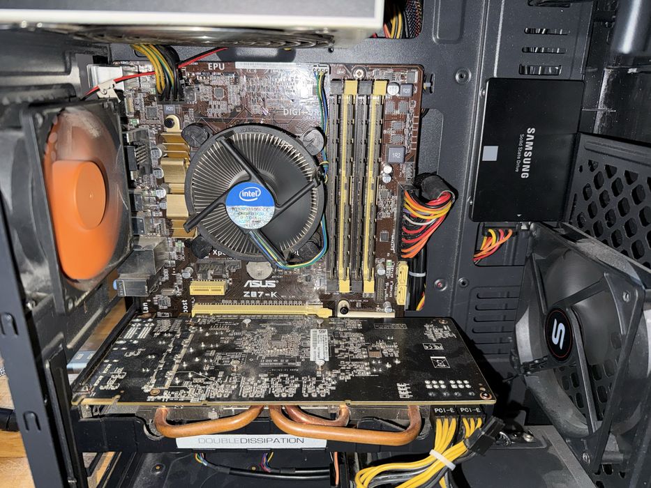 Pc intel i5 4670k, 16gb ram, Amd HD 6870 2gb, ssd 240gb, hdd 1tb