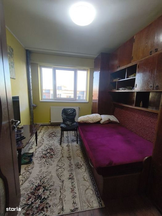 Apartament Icil-Casa de Cultura, 3 camere, o baie, bucătărie separata.