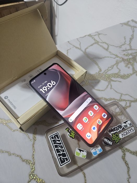 Motorola g15 128 8+16 GB ram bost