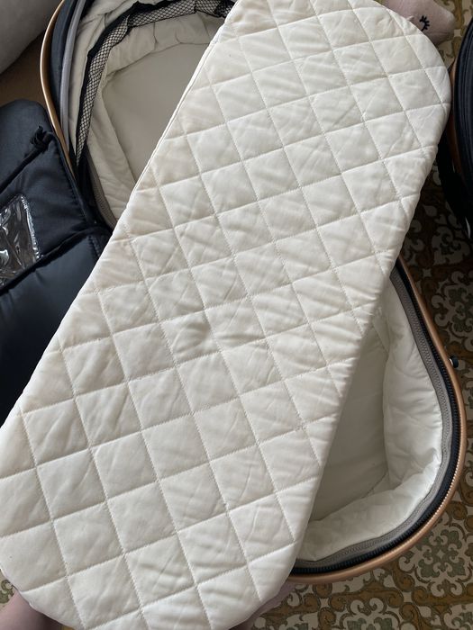 Продам коляску 13 000 тенге