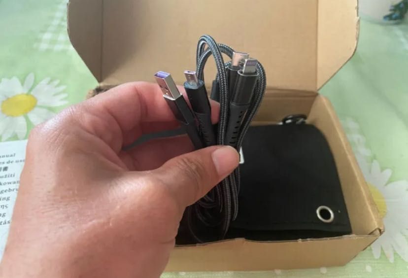 Мобилно соларно слънчево зарядно за телефон