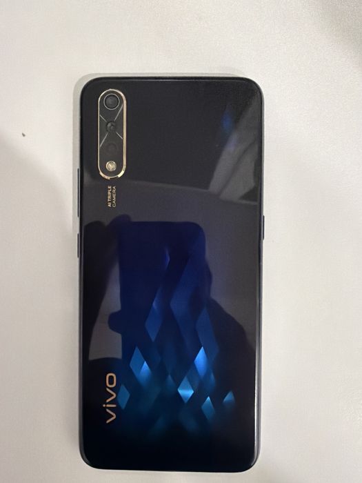 Продам Vivo v17 neo