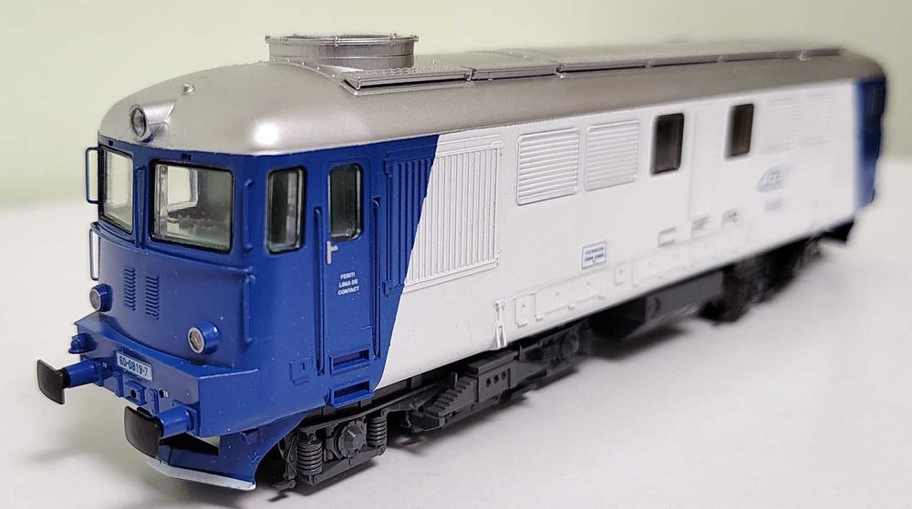 Locomotiva diesel 060 DA CFR Calatori HGD 13000 H0 1:87 analog