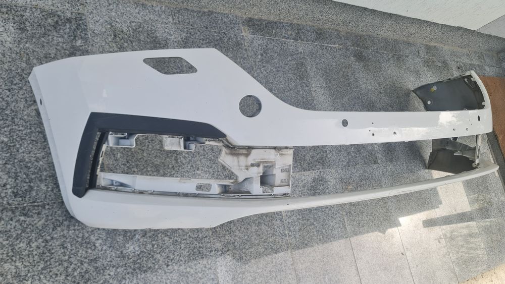 Spoiler bara fata Skoda Octavia 4 mk4 5E3807221