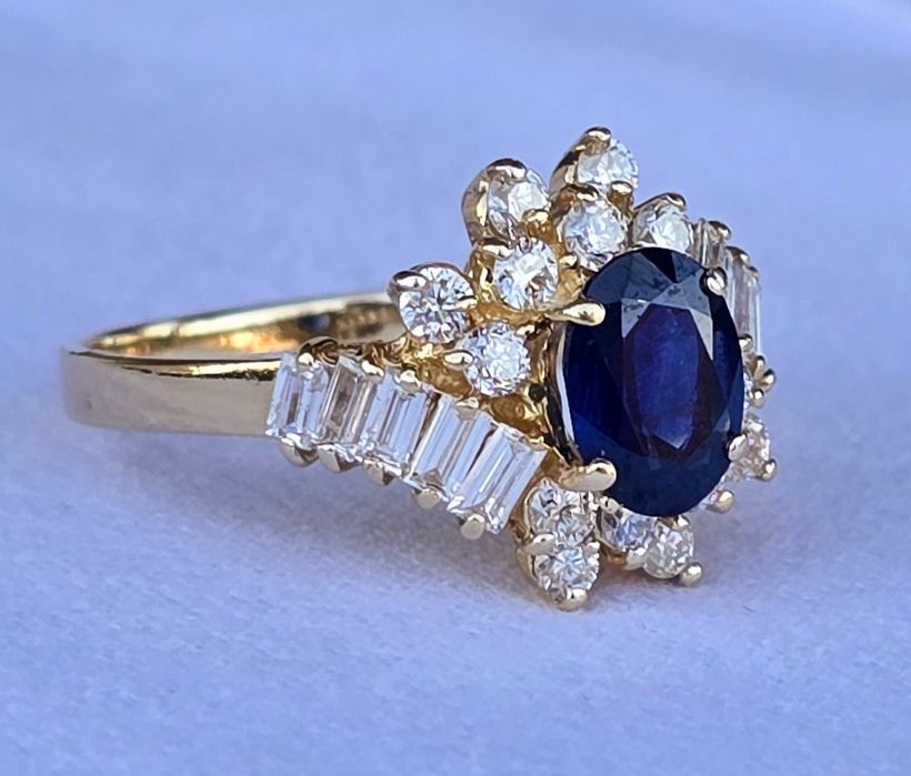 Inel cu safir și diamante naturale