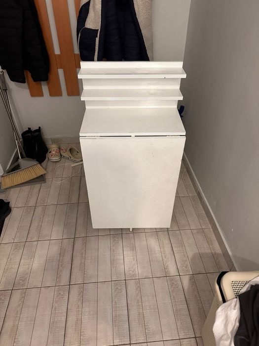 Продам маникюрный столик