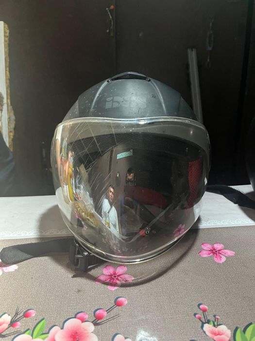 Срочно продам каски