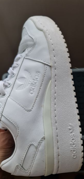 adidas forum  Бели сникърси Като нови