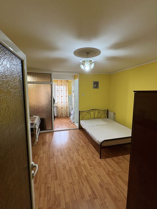 Apartament modern cu o cameră – Spațios și Inteligent Compartimentat