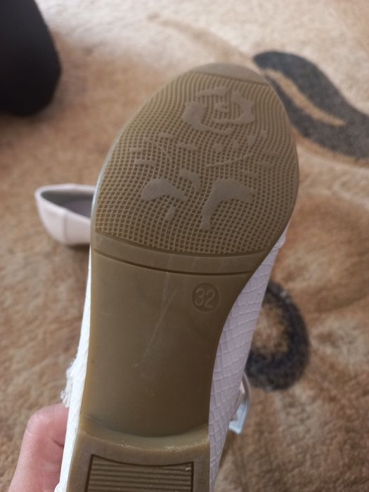 Продавам обувки цена 20