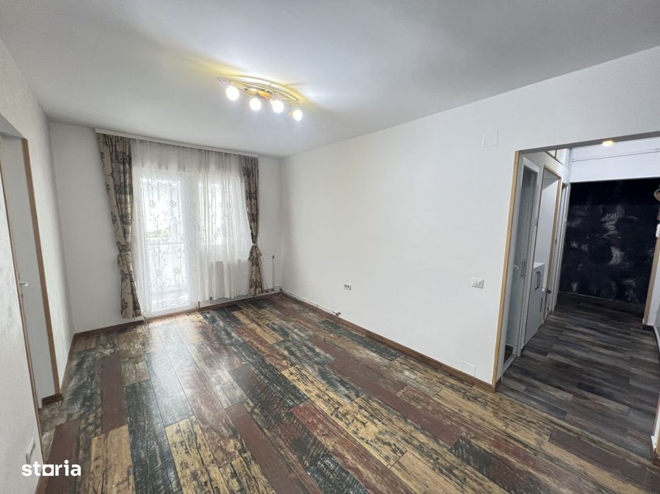 Apartament 2 camere, et 1, de vanzare