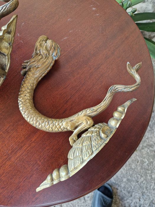 Чифт страхотни антикварни бронзови държачи за завеси от 19 век