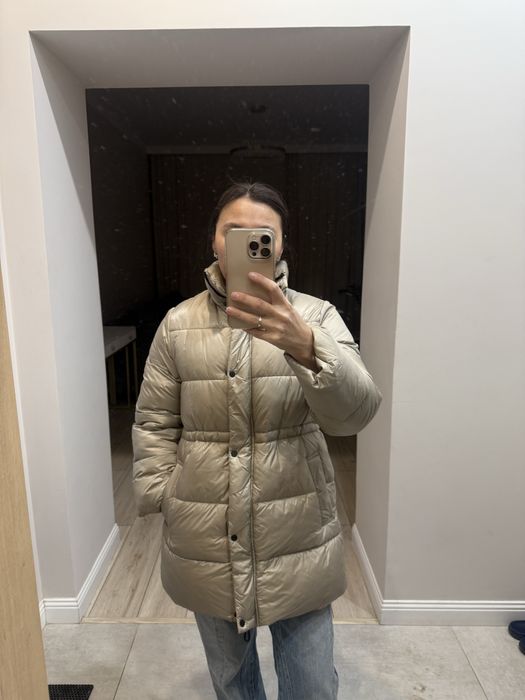 Продам куртку mango