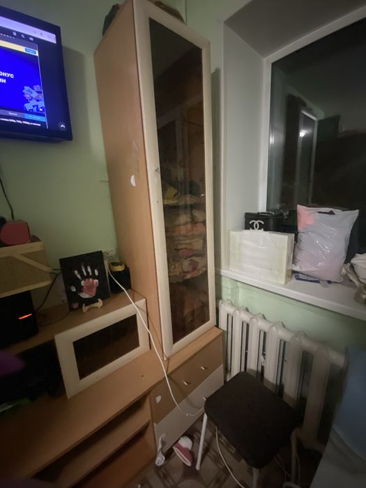 Отдам.    стенку