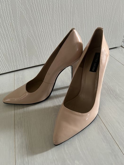Pantofi stiletto