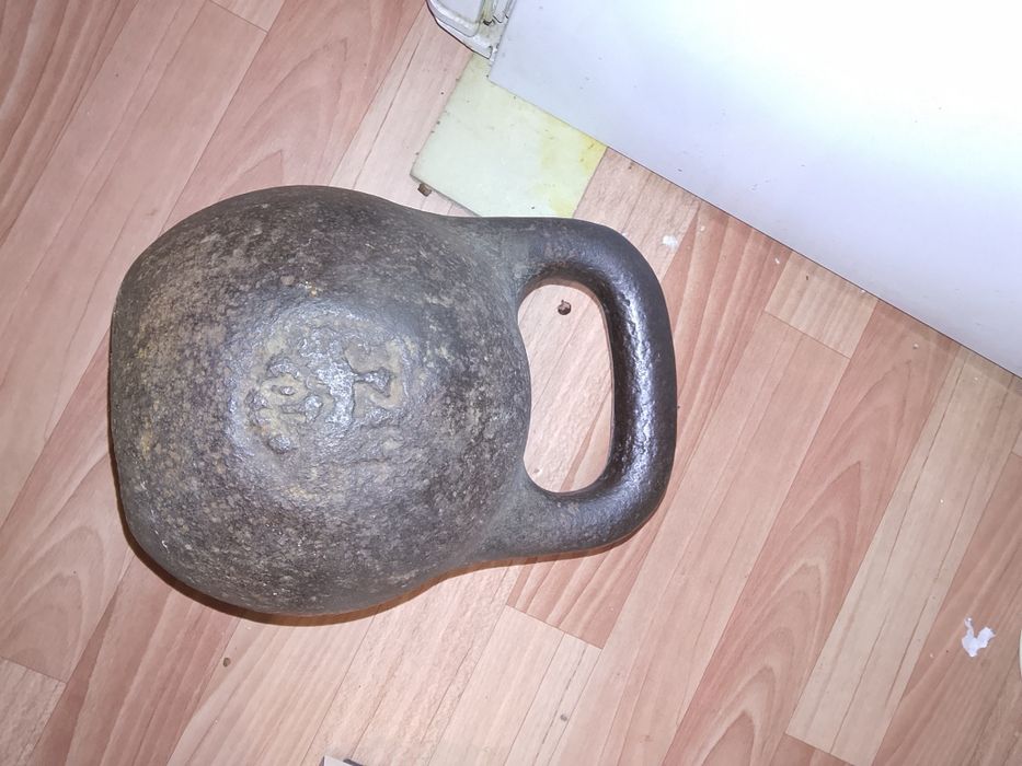 Продам гирю 32кг