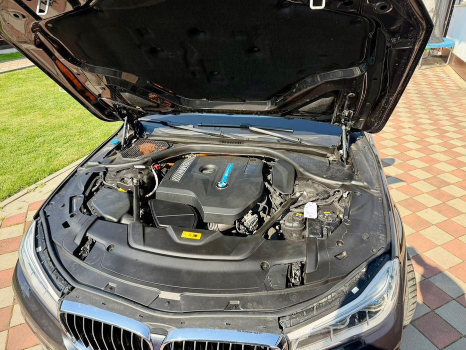 BMW 740Le 4x4x drive virează  si spatele!