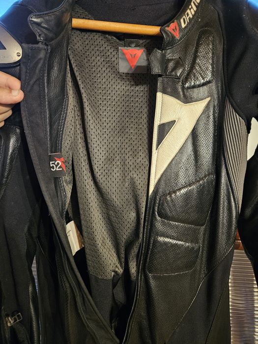 Dainese цял екип 52