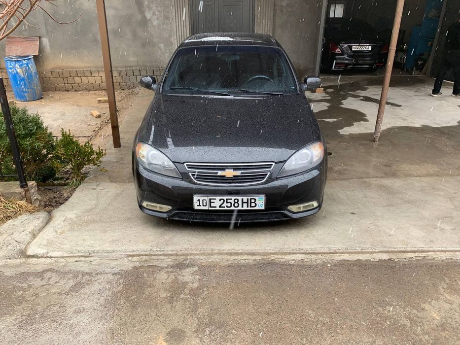 Ласети жентра килинган