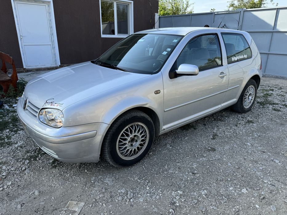 Голф 4 1.6 бензин автоматик само на части