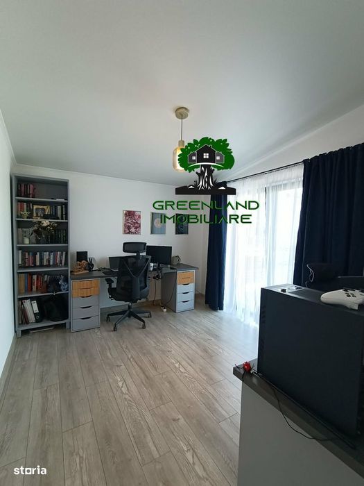 Vila 4 camere, 2 bai,154 mp, Semi Mobilata, canalizare, asfalt, Rediu