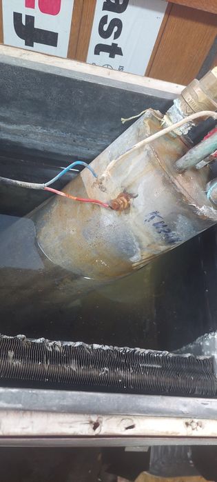 Газ вода апарат сотилади