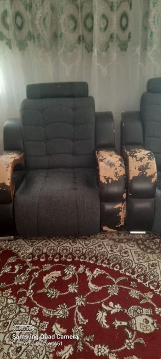 Диван сатылады, келісімді.