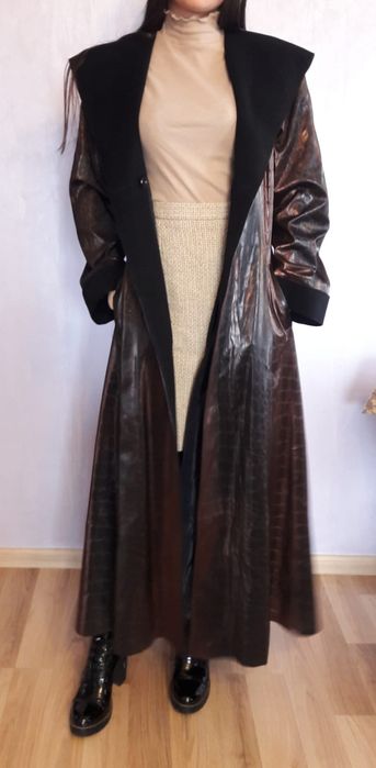 Pardesiu dama cu gluga