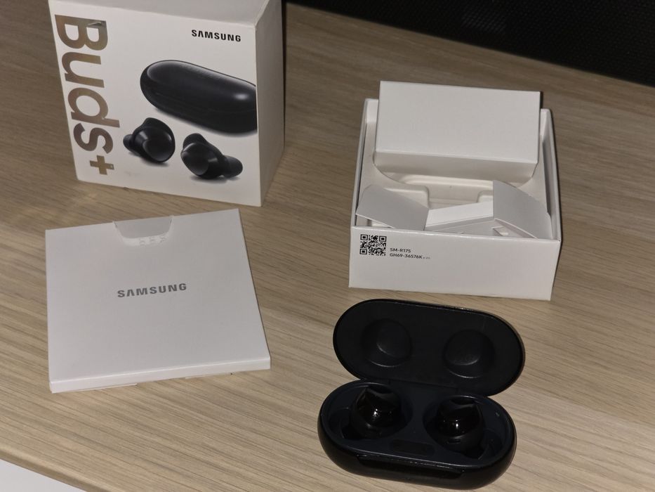 Слушалки Samsung galaxy buds+