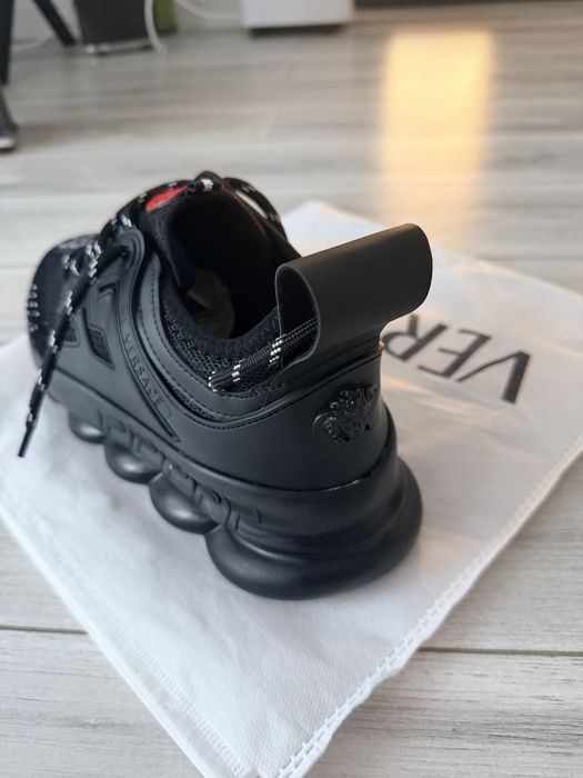 Papuci versace chain reaction