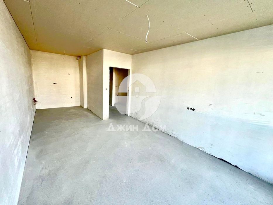 Продава се Тристаен апартамент в Бургас, Сарафово - 120 кв.м за 2059 €/кв.м - Снимка #3