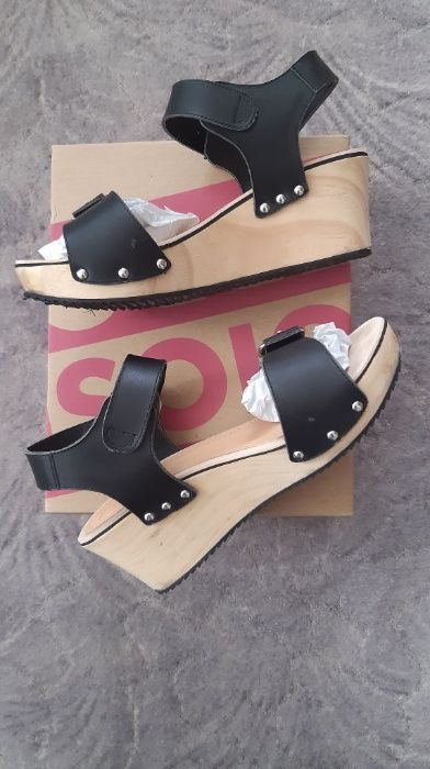 Дамски сандали, обувки