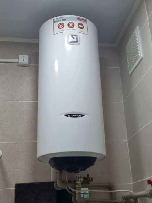 Бойлер Аристон продаю