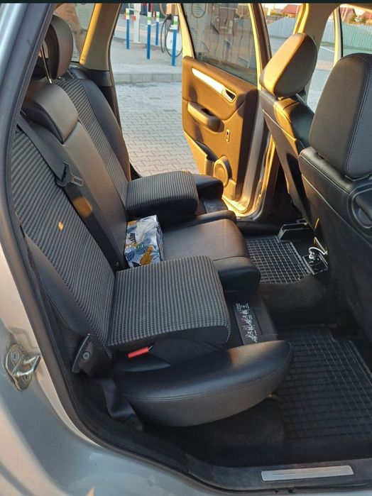 Mercedes Benz B - 200