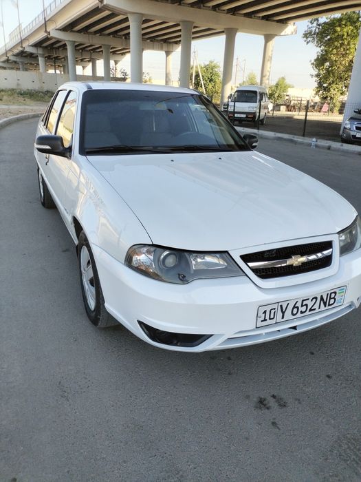 Nexia2 1.6 sotiladi