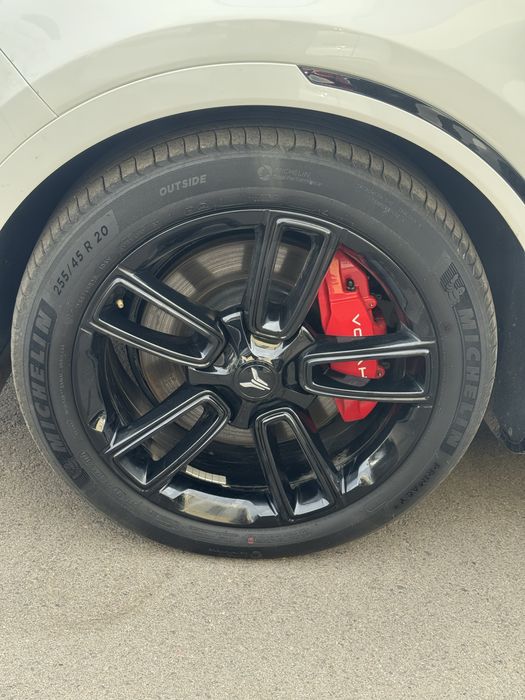 Voyah free 318 appolo tech/ 12000km probegom