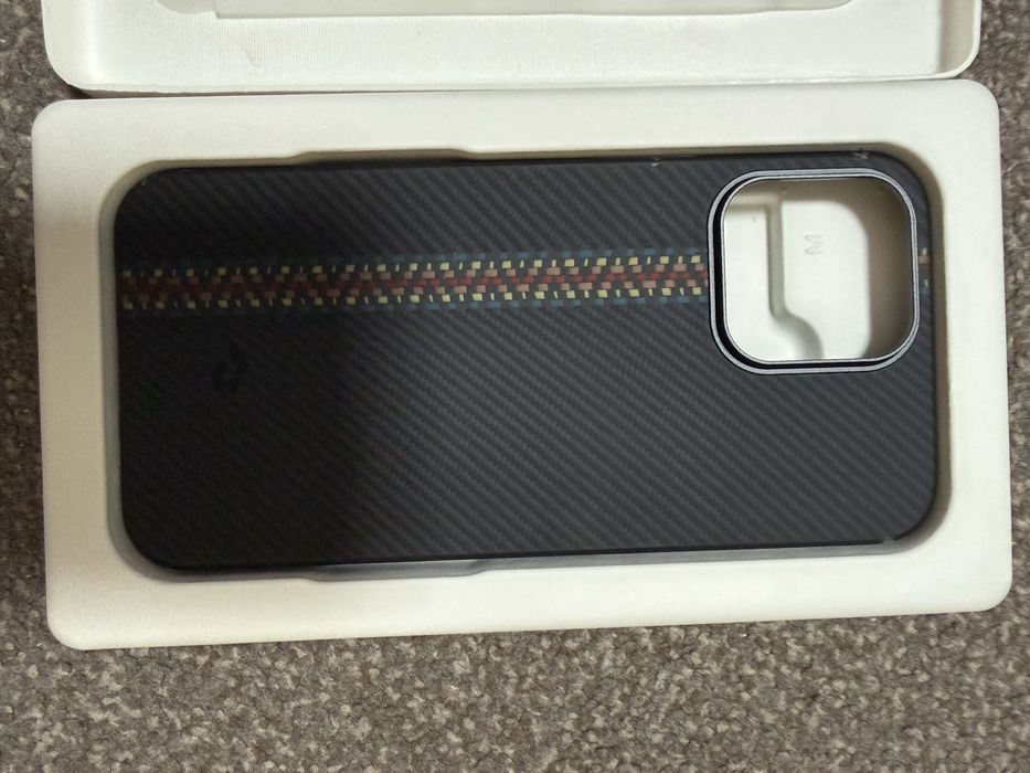 Iphone 14 pro max husa pitaka