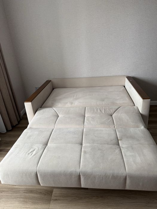 Продам диван.