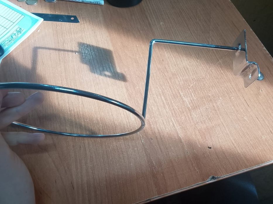 Продаю крючки для витрины