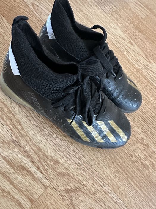 Продам обуви для футбола
