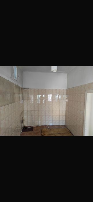 Închiriez casă în Calea Călărașilor ca spațiu pentru depozit