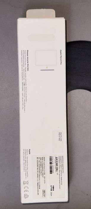 Magic key board & Apple pencil