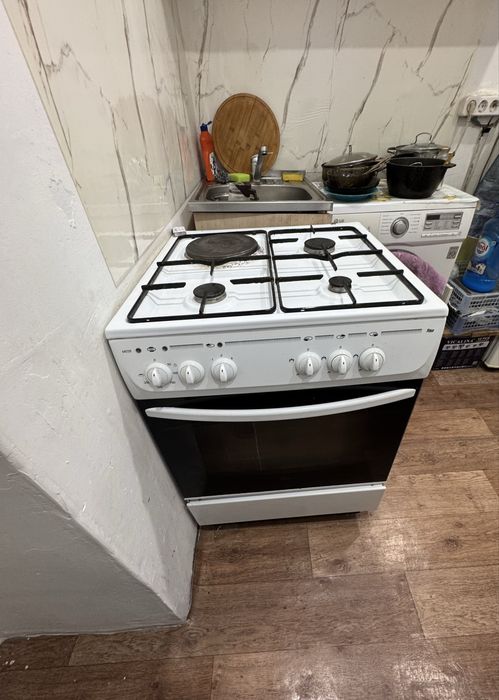 Срочно продам газ плита очень в хорошем состояние