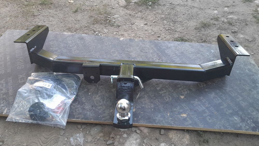 Рамный Фаркоп Монтеро Спорт