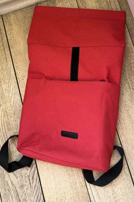 Дамска раница в малиново червено Ucon Acrobatics