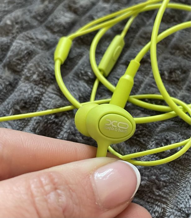 Чисто нови слушалки