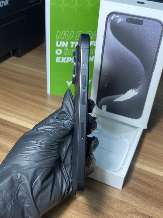 iPhone 15 Pro • 512 GB • Black Titanium