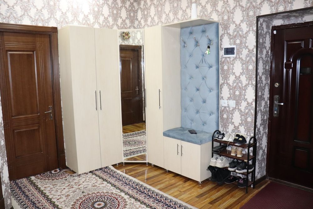 Продается 4-комнатная квартира в новостройке, учтепа 13 квартал