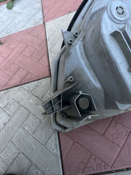 Фара головного света ТЛК Прадо 120