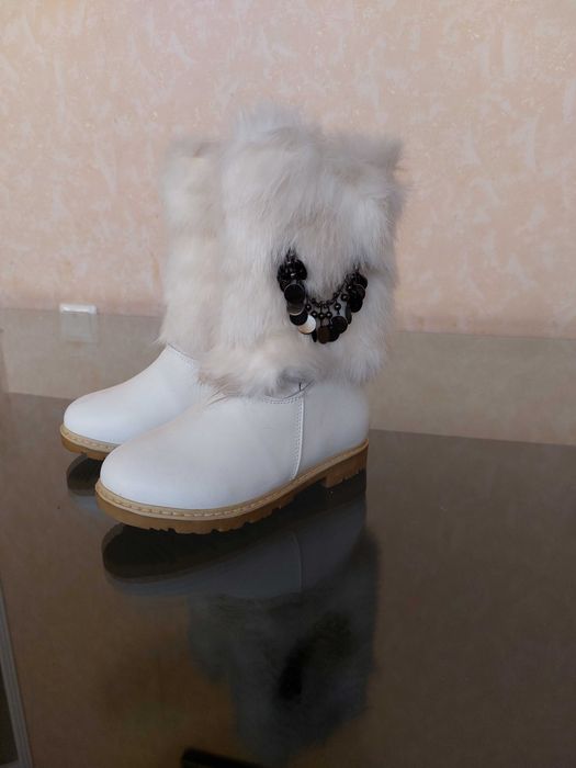Сапожки белые на меху